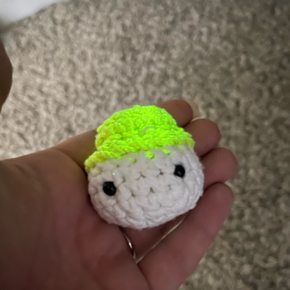 Mushroom Keychain - Picture 3 of 4